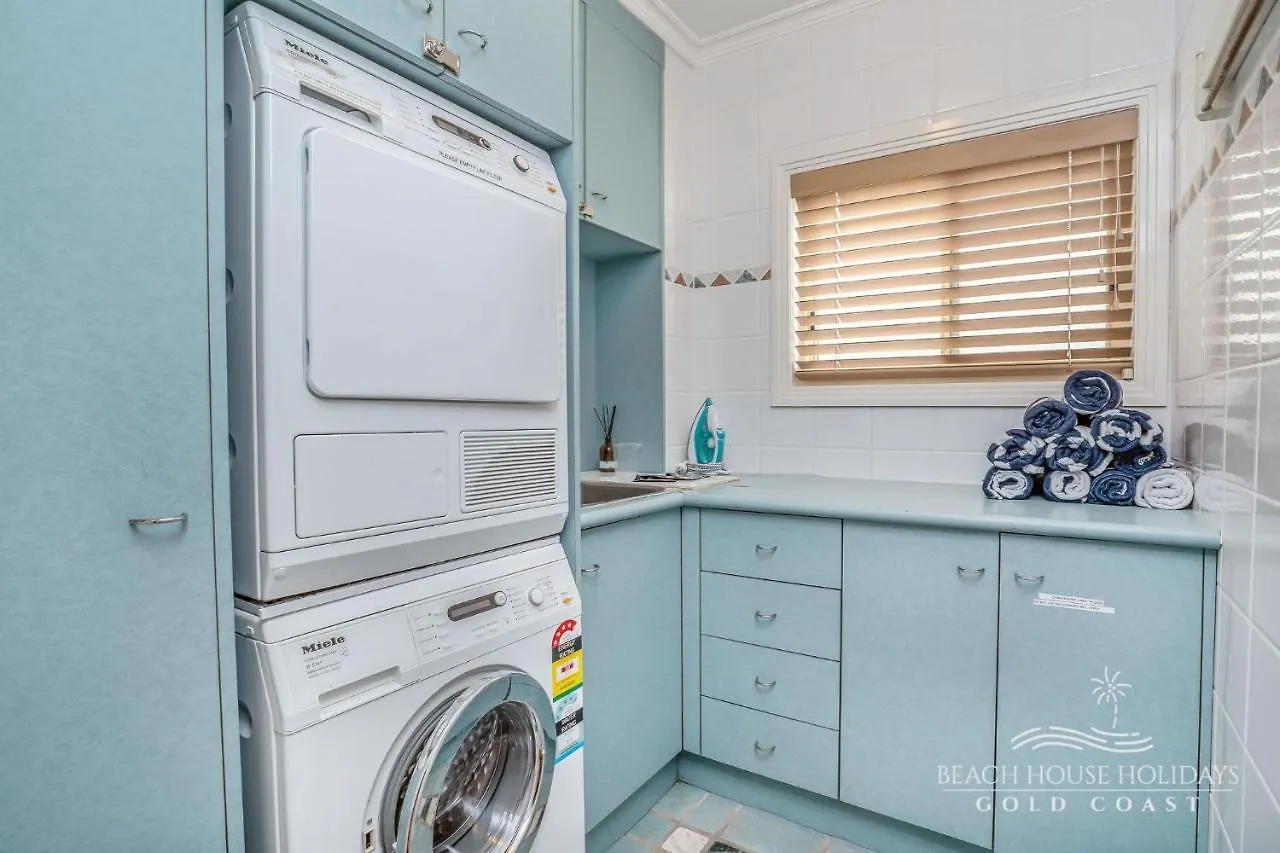 Holiday home True Beachfront Beach House Gold Coast
